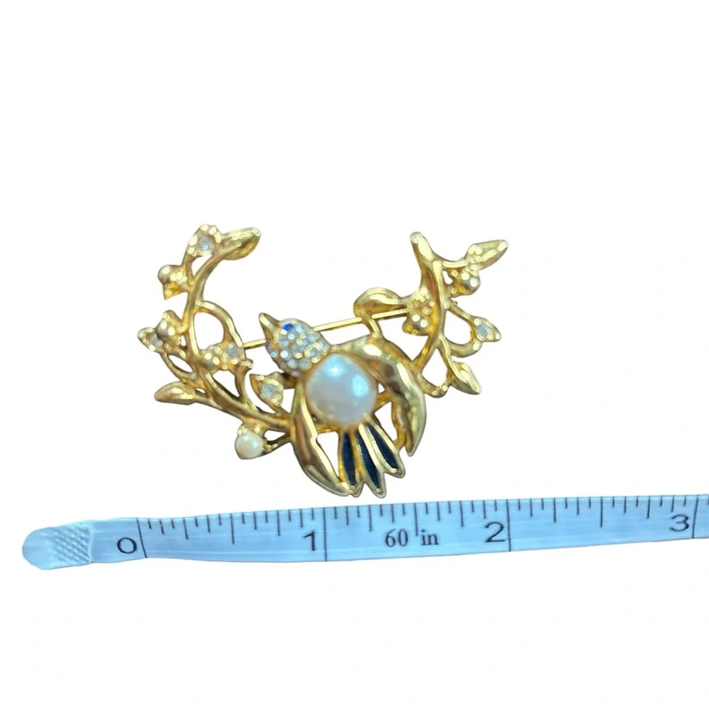 Gold tone Pearl Bird on flower branch Brooch